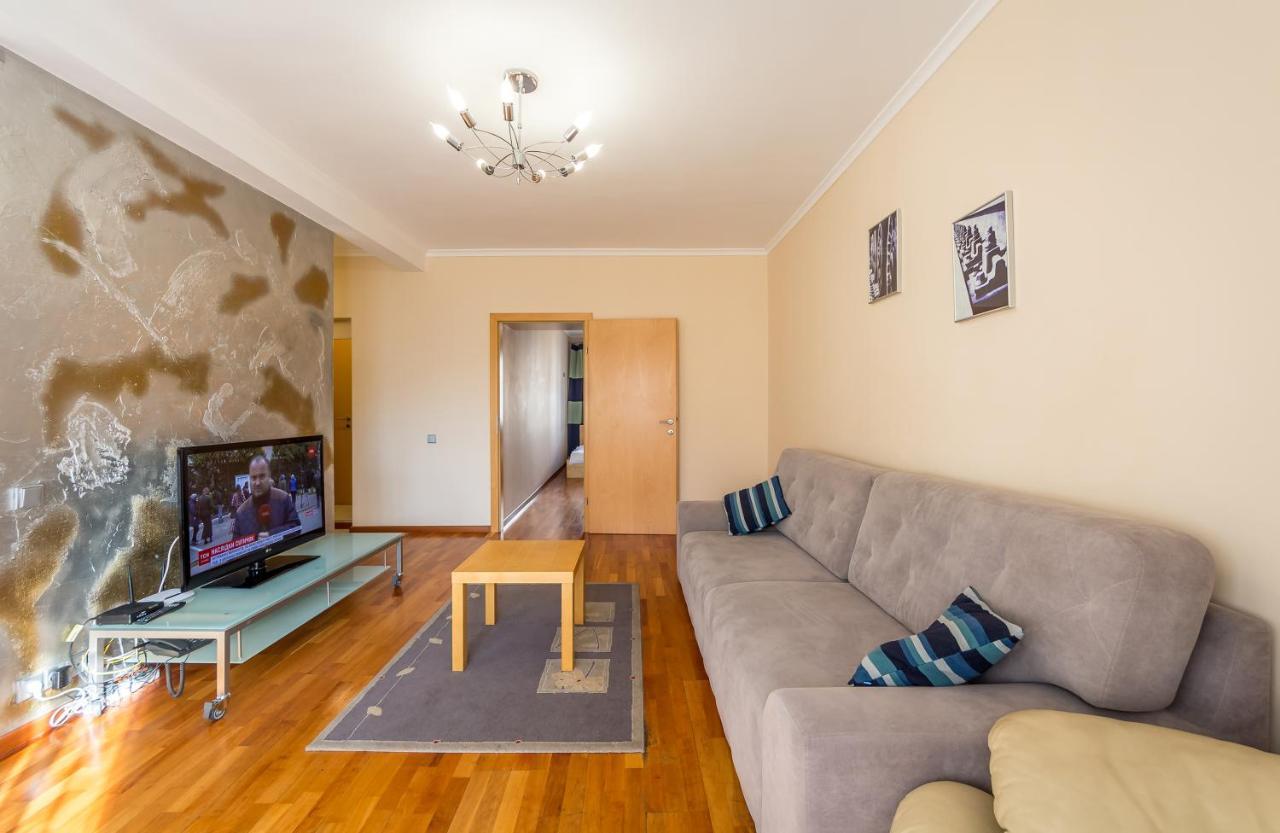 Apartment On Triokhsviatytelska Κίεβο Εξωτερικό φωτογραφία